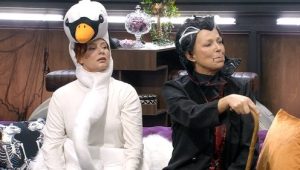 LOL: Last One Laughing – Denmark – Halloween Special: 1×1