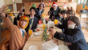 School Trip: Joined A Group I’m Not Close To: 1×10